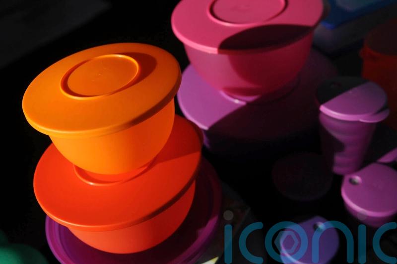 Troubled Tupperware seeks financing to stay afloat
