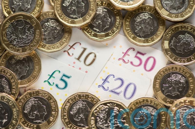 Lenders report increase in households defaulting on loans