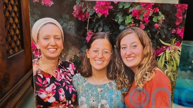 Family of murdered British-Israelis thank Government as they return home to UK