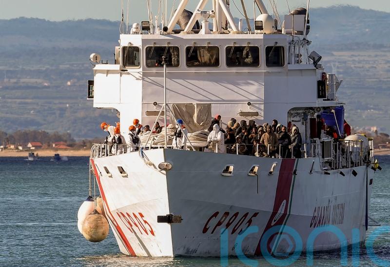 Italy pushes on with migrants crackdown as hundreds land in Sicily after rescue