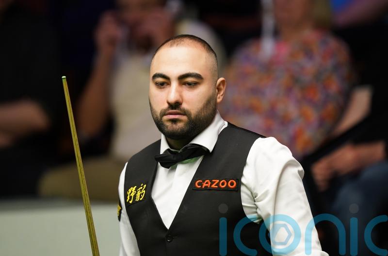 Hossein Vafaei tells Ronnie O’Sullivan to ‘play like a man’ in Crucible clash