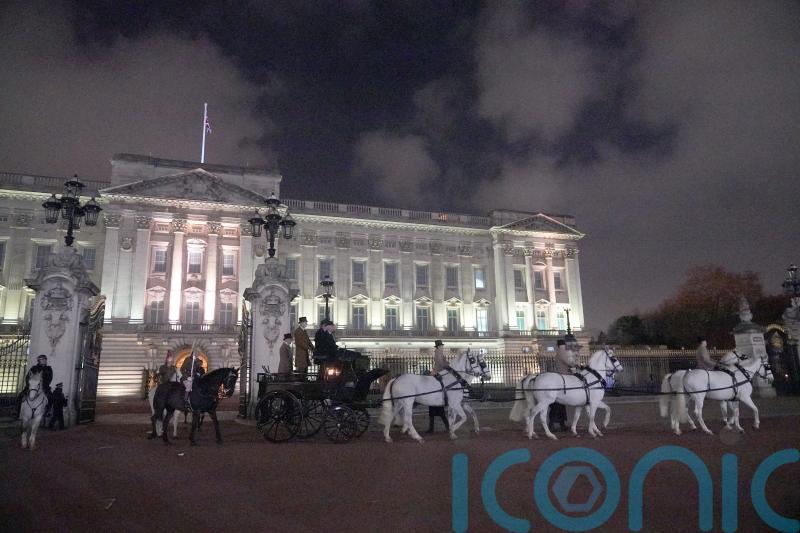Midnight coronation rehearsal sees military parade through empty London streets