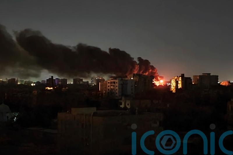 Rival Sudanese generals agree to 24-hour ceasefire