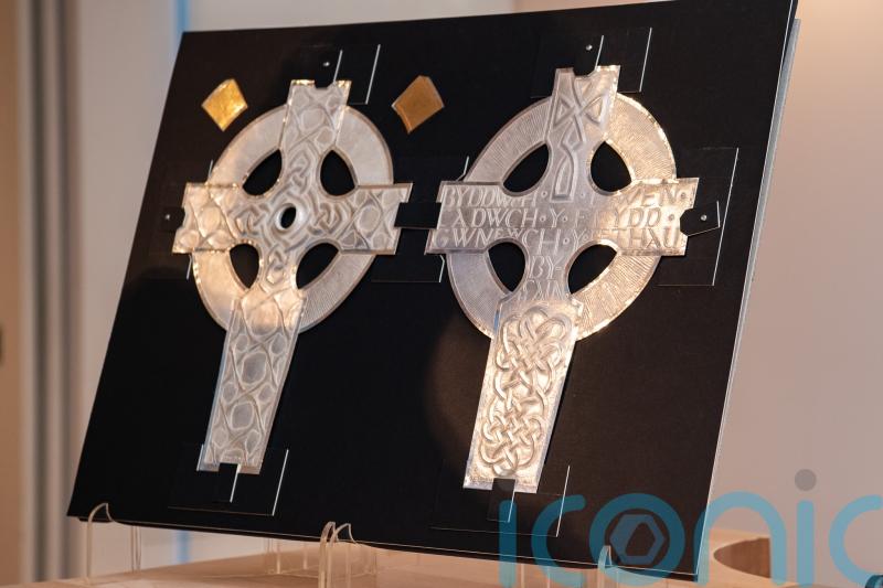 King’s coronation procession to be led by cross containing relics given by Pope