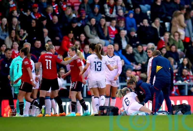 England captain Leah Williamson injured as Man Utd beat title rivals Arsenal