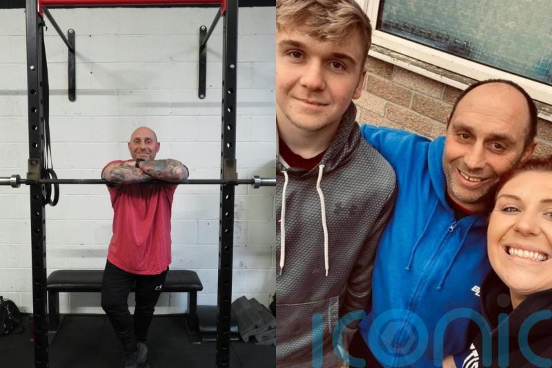Cow tissue implant helps man who tore rotator cuff after years of judo and plastering reach powerlifting final