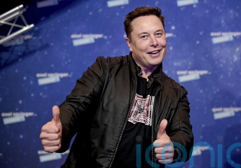 Elon Musk ‘personally paying’ to keep blue ticks on some verified Twitter users