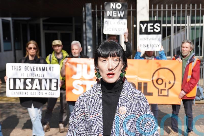 Judge ‘trying to set a precedent’ by jailing bridge protesters – Just Stop Oil