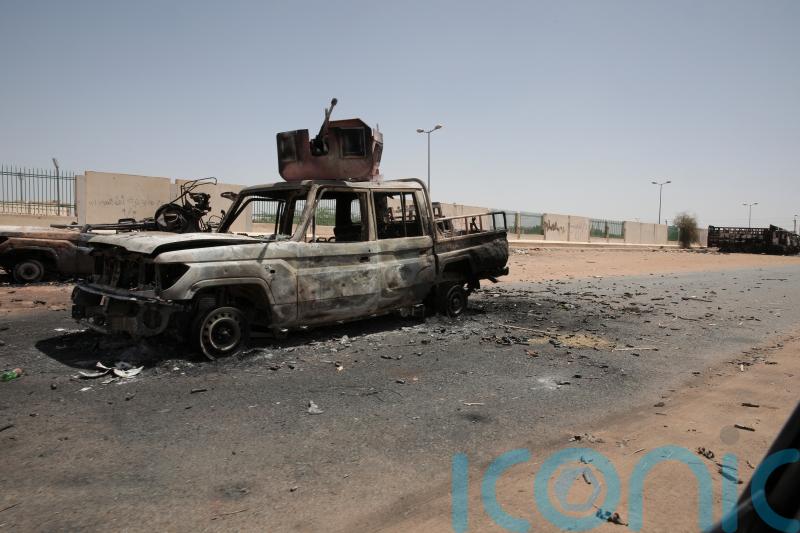 Cleverly holds further emergency Sudan talks as trapped Britons call for rescue