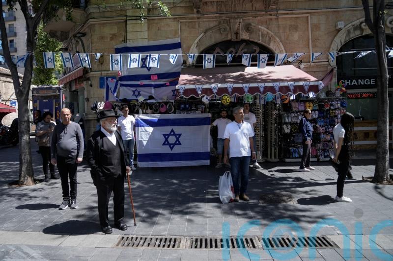 Israelis remember fallen soldiers and attack victims on Memorial Day