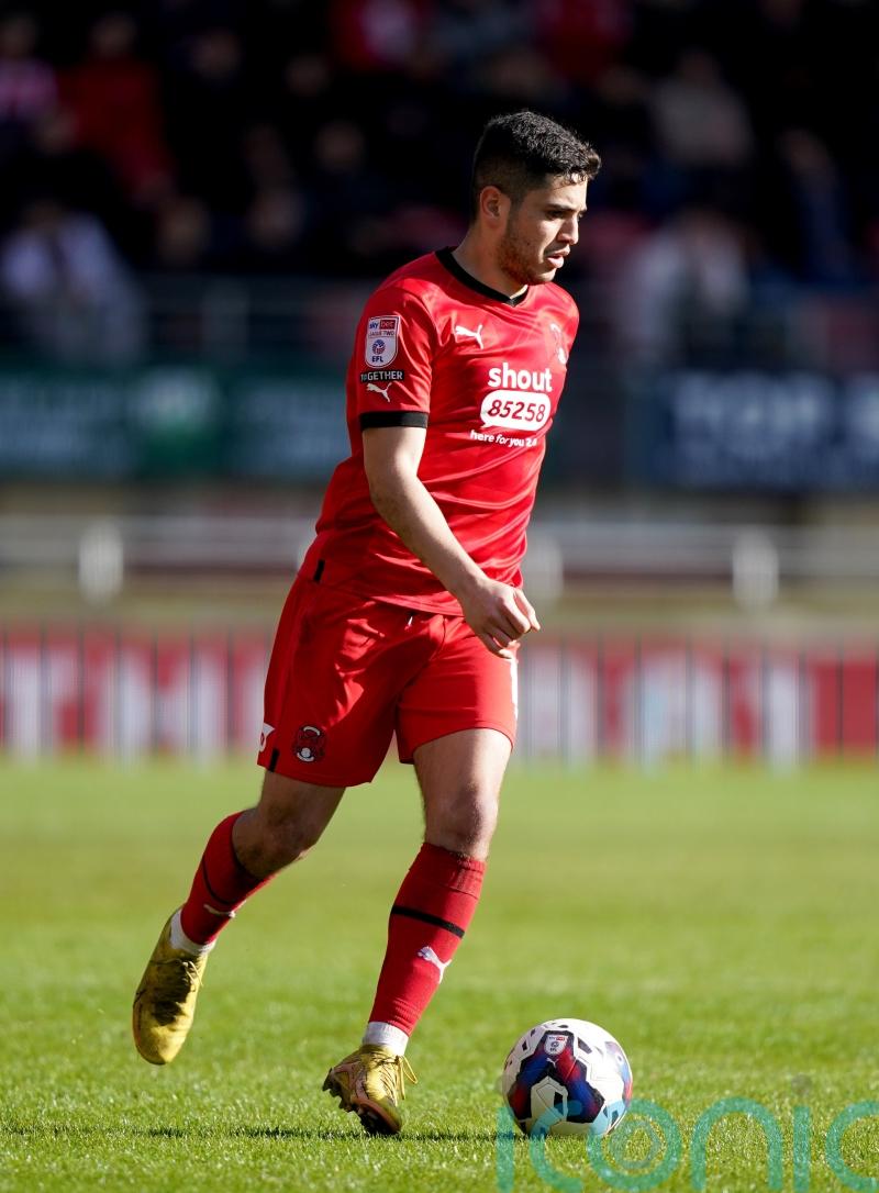 Ten-man Leyton Orient hit back to beat Mansfield