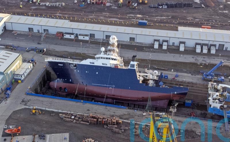 Painter ‘flew from one side of the bridge to the other’ as ship tipped over