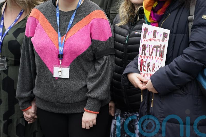 School leaders’ union to ask headteachers to stop working as Ofsted inspectors