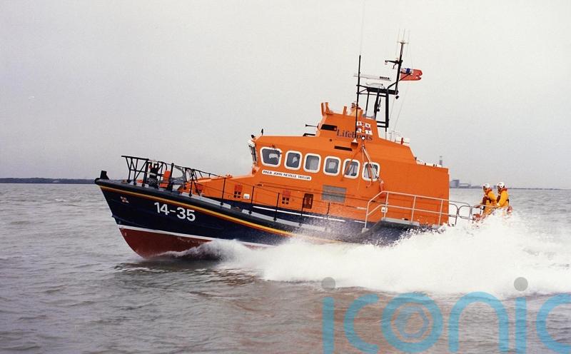 Lifeboat aids solo yachtsman after vessel loses power in early hours