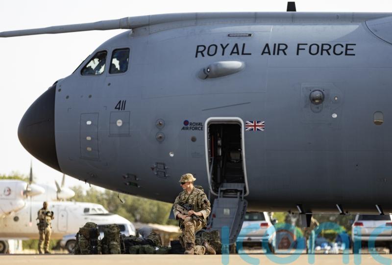 Deadline passes for final evacuation flight for Britons leaving Sudan