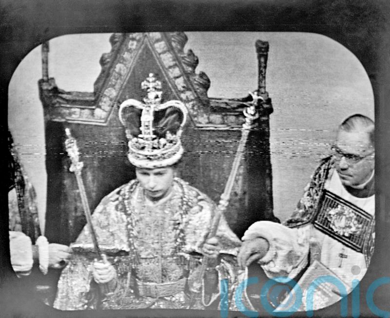How many people saw the Queen’s coronation on TV in 1953?