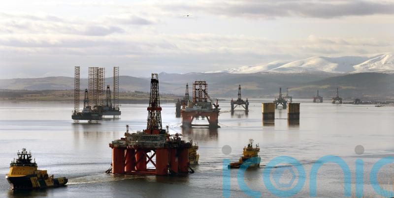Climate campaigners urge Scottish Government to set date to end fossil fuel use