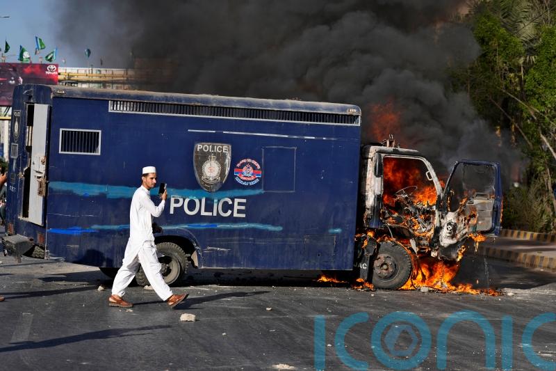 Violence spreads throughout Pakistan after arrest of ex-PM Imran Khan