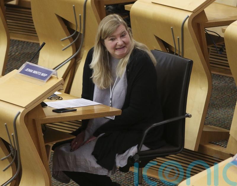 Woman waited 82 weeks for referral to specialist mesh clinic, minister told