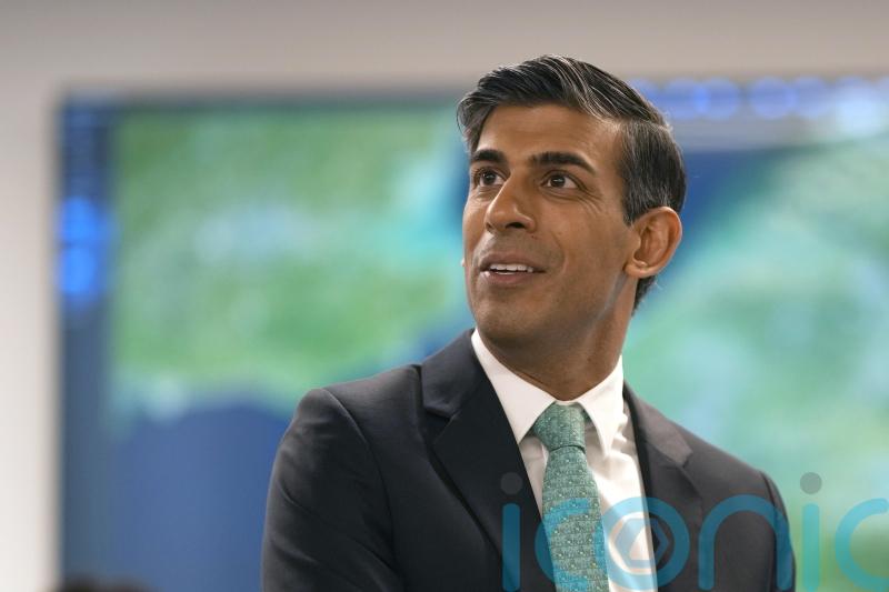 Sunak’s hope to make migration focus at European gathering dampened by host
