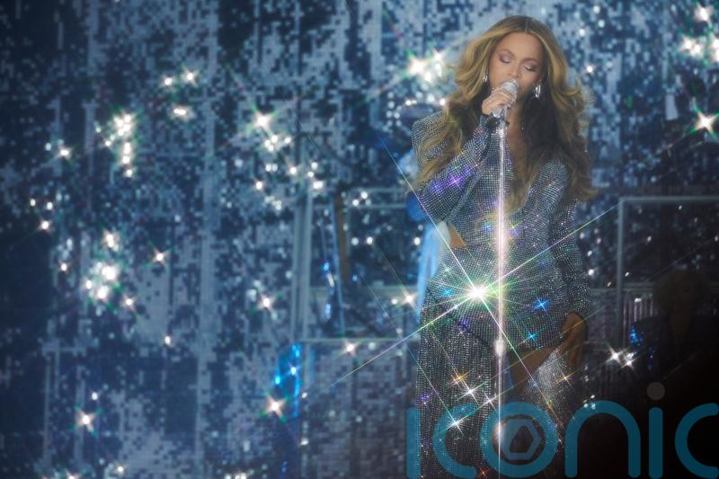 Beyonce fans hail ‘true class act’ as singer dazzles through Edinburgh rain