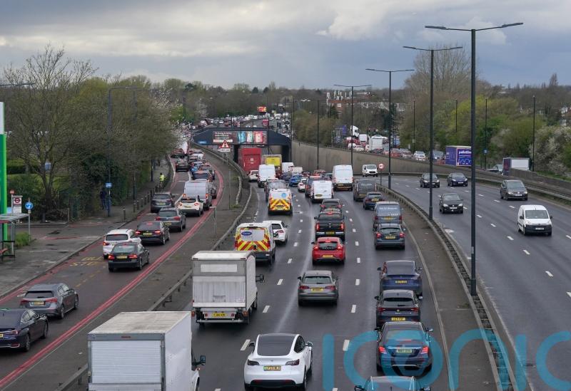 UK drivers plan 19.2m trips this coming bank holiday weekend