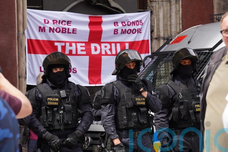 Czech police detain 16 people after clash between Fiorentina and West Ham fans