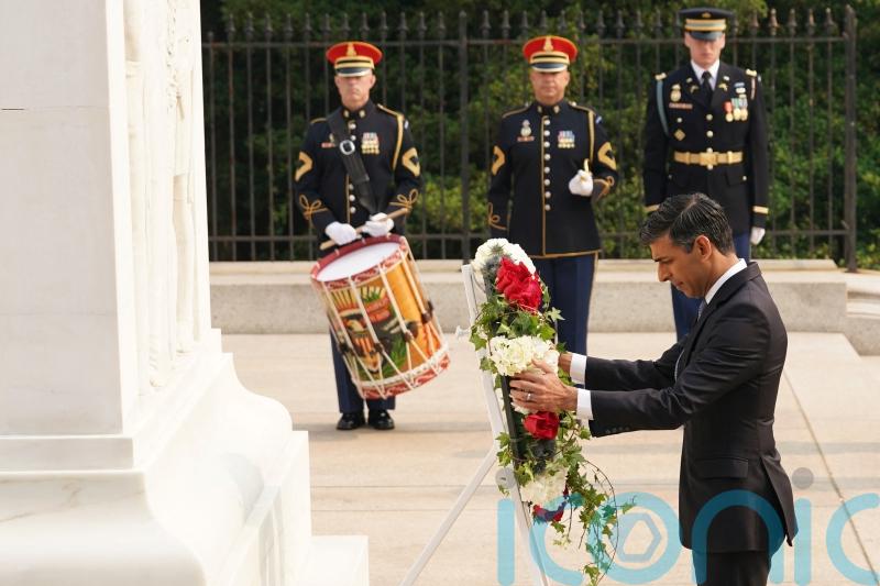 Rishi Sunak marks US military ties by laying wreath at Tomb of Unknown Soldier