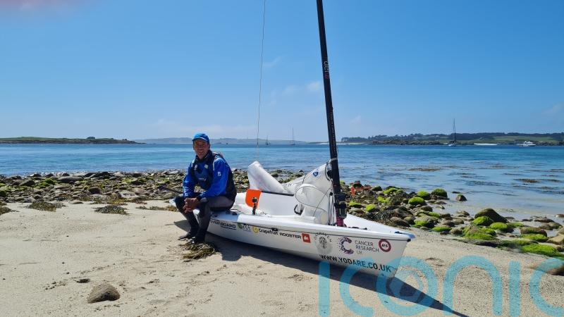 Sailor circumnavigates all 262 islands around England and Wales in charity bid