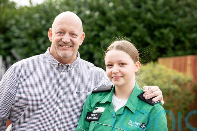 Girl who saved dad’s life with CPR after his heart stopped beating for 35 minutes now studying to become paramedic