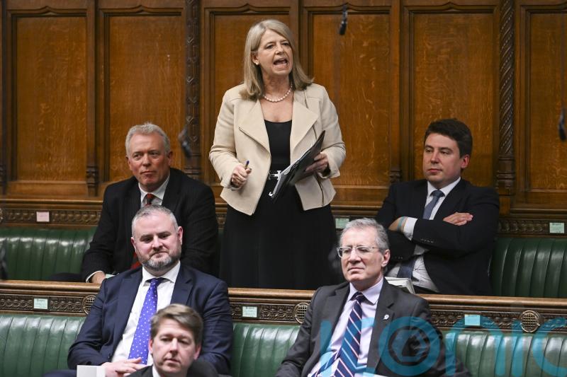 Banks should increase returns on savings amid interest rate rises, says top Tory