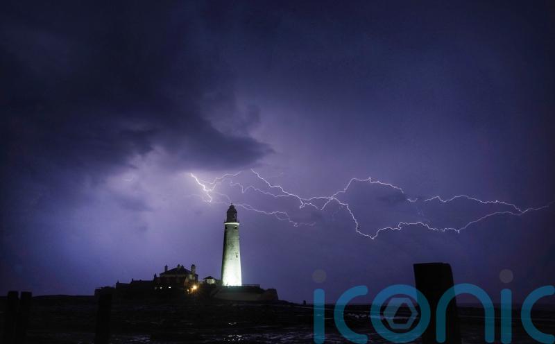 Met Office issues weather warning with thunderstorms to hit the UK