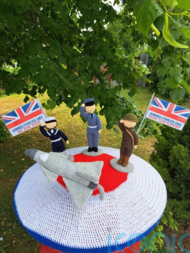 Seamstress makes crocheted armed forces figures to thank them for their service