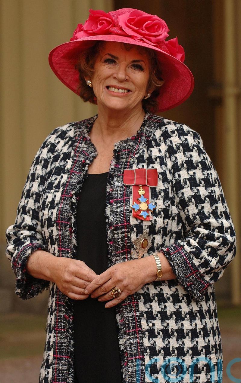 Former foreign correspondent Dame Ann Leslie dies aged 82