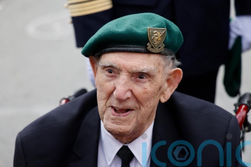 Leon Gautier, last surviving member of elite French D-Day unit, dies aged 100