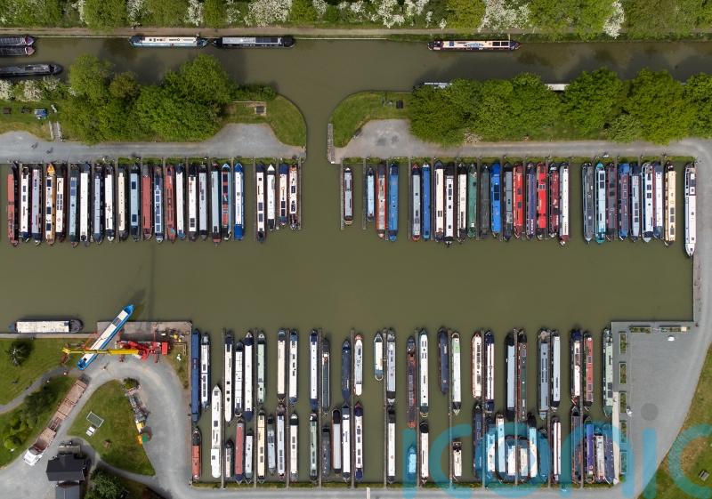 Government funding cut will lead to canal closures, charity says