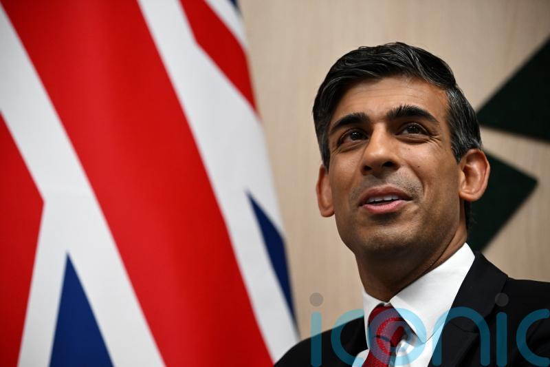 Sunak and Hunt yet to make final decisions on public sector pay awards