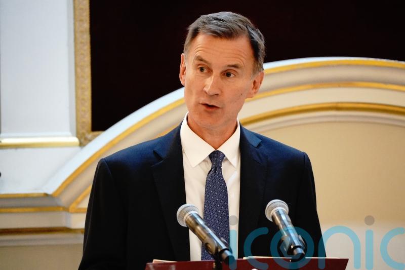 Jeremy Hunt to take &lsquo;difficult but responsible&rsquo; decisions on public sector pay