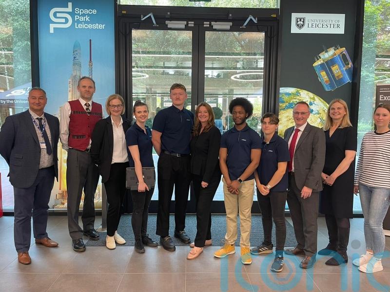 Keegan hails degree-level apprenticeship for students seeking space sector jobs