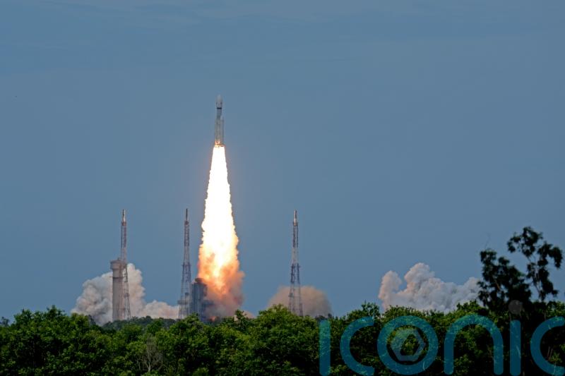 India launches spacecraft on mission to the moon