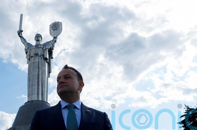 Varadkar to stress morale boost EU accession could offer to Ukraine’s soldiers