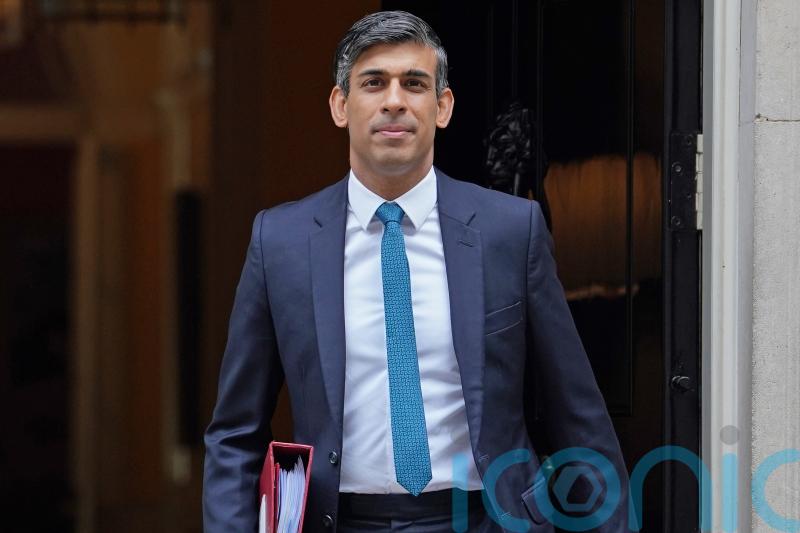 Tories braced for defeats in triple by-election contest