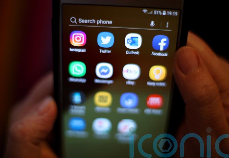 Ofcom proposals would force mobile companies to send customers roaming alerts
