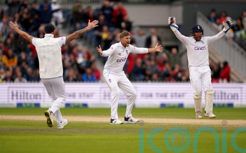 Marcus Trescothick hails Joe Root’s ‘golden arm’ as England edge closer to win