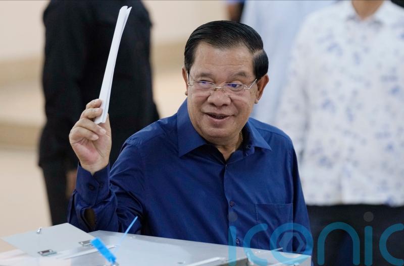Cambodian premier Hun Sen to step down in three weeks and hand role to son