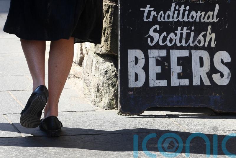 ‘No robust evidence’ to support ban on alcohol advertising, report finds