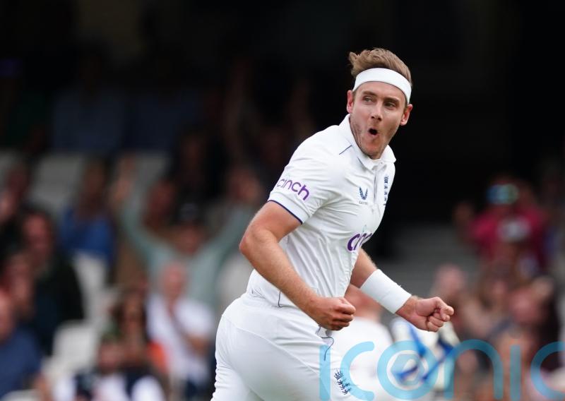 Stuart Broad lifts England as Australia’s patient approach stutters at Kia Oval