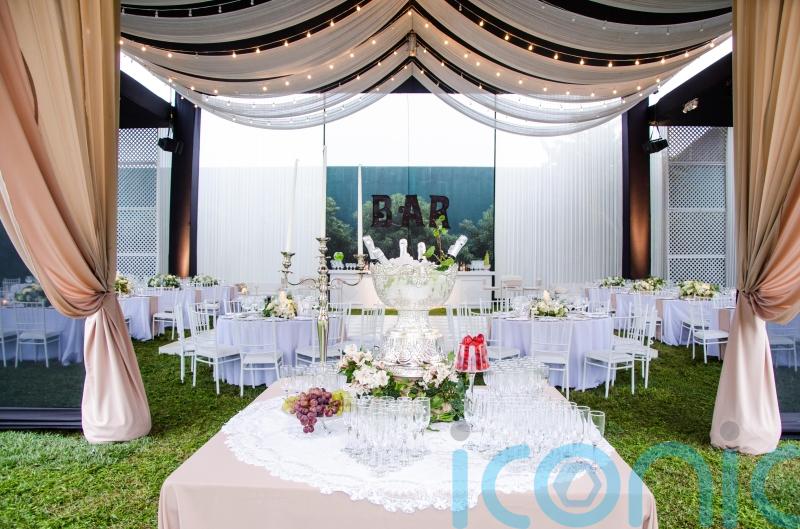 How to slash the cost of your wedding party drinks