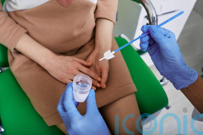 Swift overhaul of cervical cancer screening services urged
