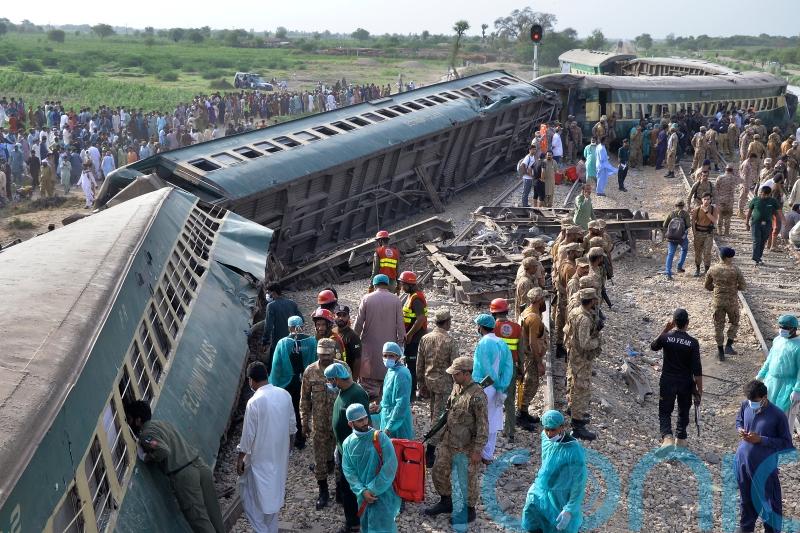 At least 30 killed and 90 injured after train derails in Pakistan